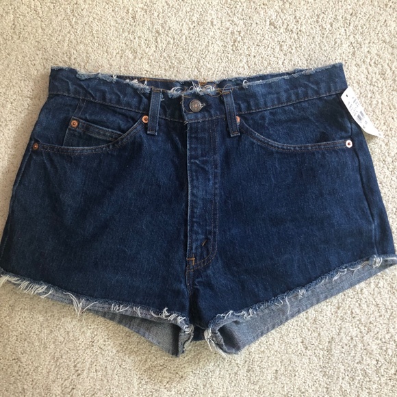 Women's Levis Denim Shorts - Picture 1 of 3
